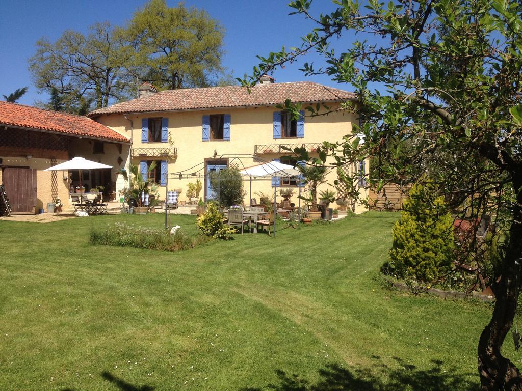 Domaine Le Chec Bed & Breakfast Saint-Ost Bagian luar foto